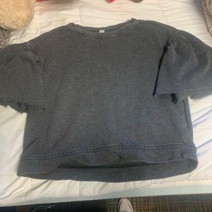 Grey puff sleeve shirt